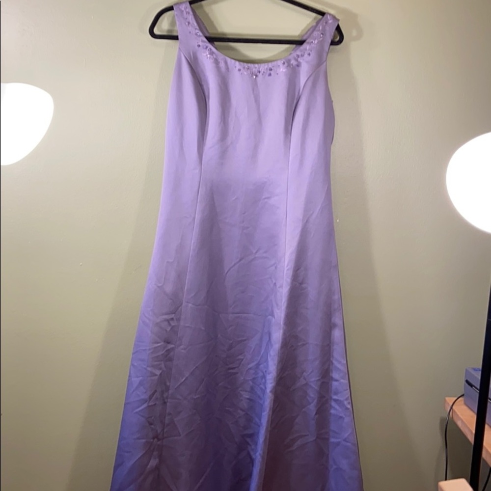 David’s Bridal Lavender brides maid dress 14